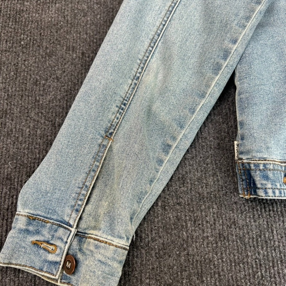 Max Studio Women's Jean Jacket Blue Distressed Stretch Y2K Grunge Streetwear - L - Picture 11 of 16